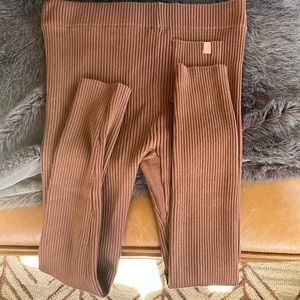 Lunya ribbed joggers